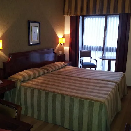 Centro Begona Hotel