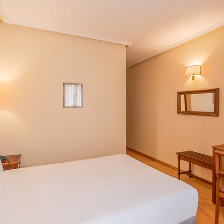 Centro Begoña Hotel 3*