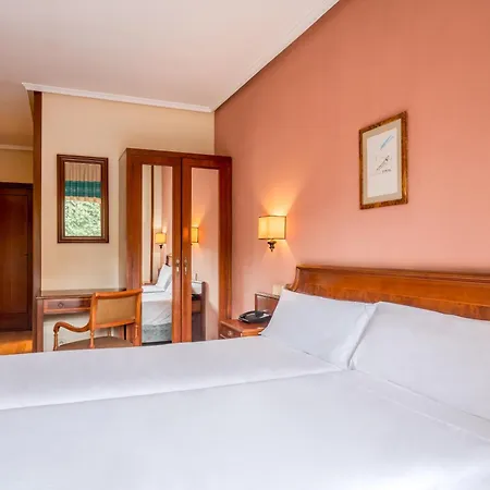 Centro Begoña Hotel