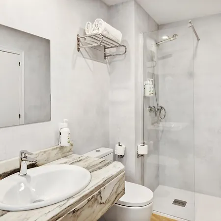 Centro Begona 3* Gijón