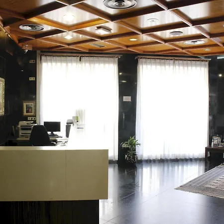 Centro Begoña Hotel