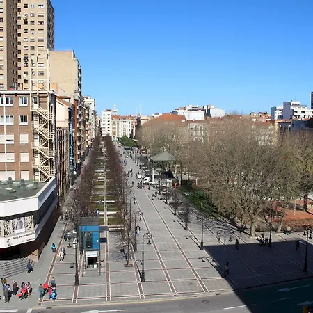 מלון Centro Begona 3*