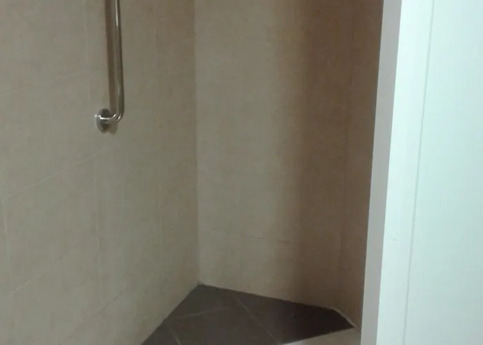 Centro Begona فندق 3*