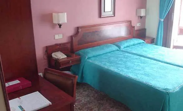 فندق Centro Begona 3*