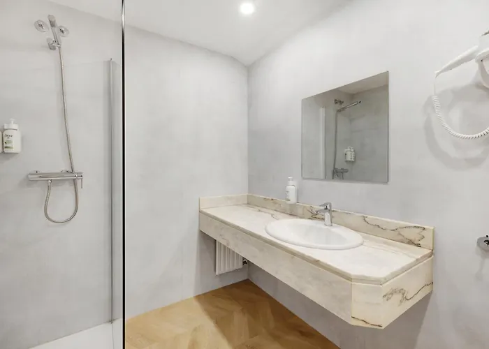 Centro Begona Χιχόν