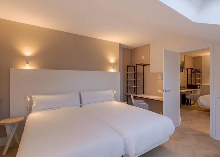 Ξενοδοχείο Centro Begona 3*